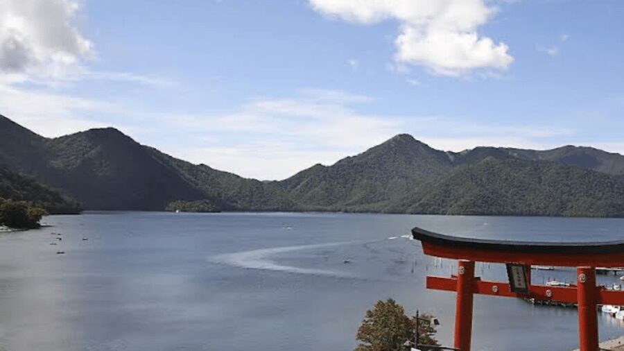 From Tokyo: Nikko World Heritage Full Day Private Tour - Lake Chuzenji at the foot of Mount Nantai
