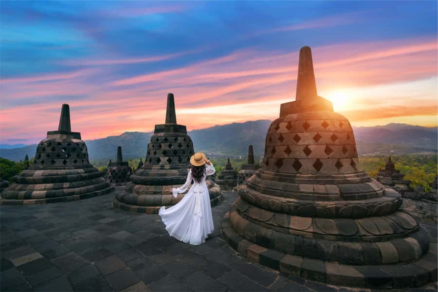 From Yogyakarta: Borobudur Sunrise Half Day Tour with Pickup - The pre-dawn ride from Yogyakarta