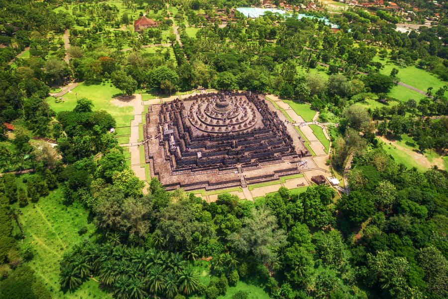 From Yogyakarta: Borobudur Sunrise Half Day Tour with Pickup - Sunrise inside Borobudur: choose carefully