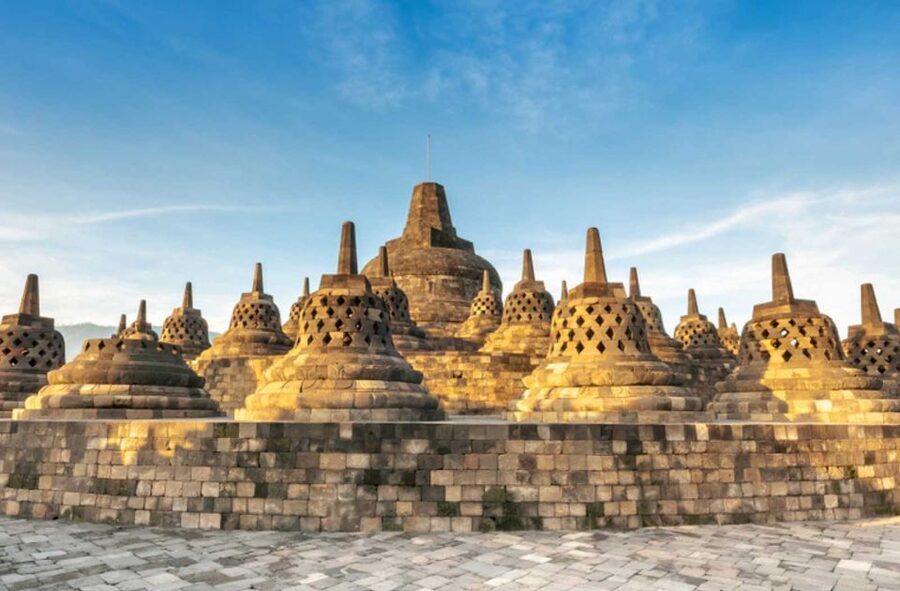 From Yogyakarta: Borobudur Sunrise Half Day Tour with Pickup - Food, coffee, and flexible local stops