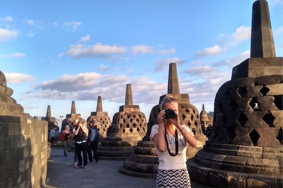 From Yogyakarta: Borobudur Sunrise Half Day Tour with Pickup - What the $25 price really buys you