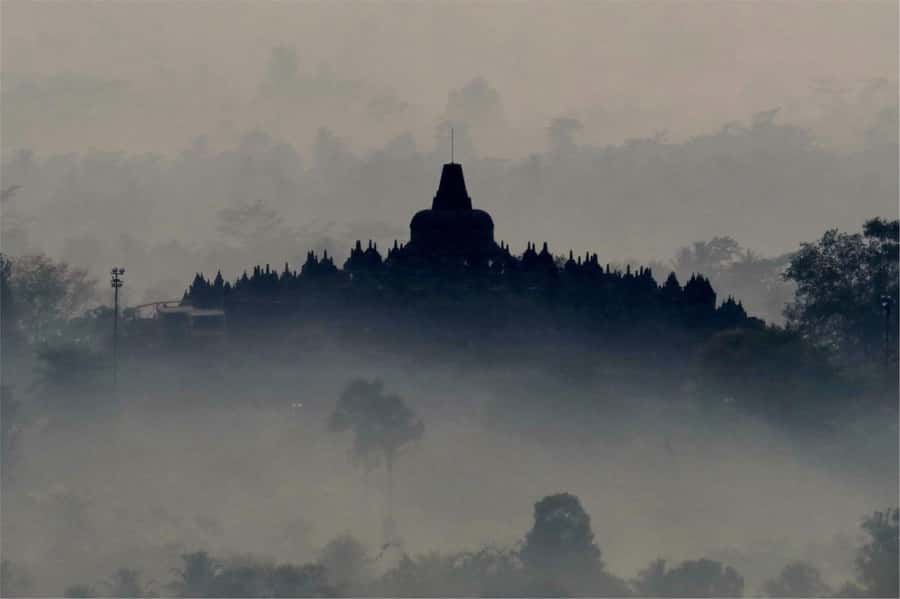 From Yogyakarta: Borobudur Sunrise on Setumbu Hill - The pre-dawn pickup from Yogyakarta