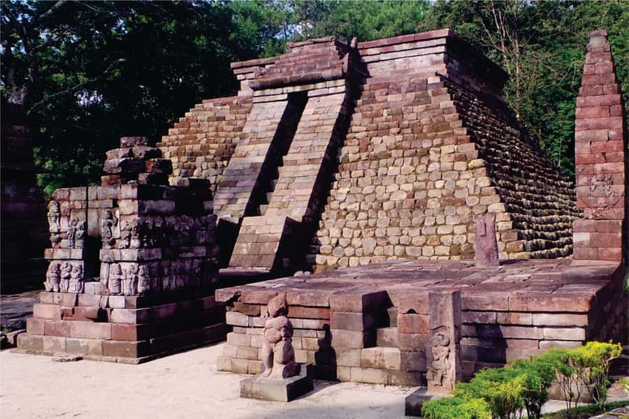 From Yogyakarta: Cetho, Sukuh Erotic Temple and Solo City - Key points to know before booking