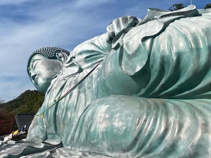 Fukuoka: Nanzoin Temple and Reclining Buddha Guided Tour - What happens inside Nanzoin