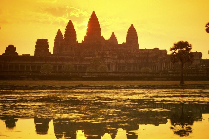 Full-Day Angkor Wat Sunrise Private Tour with Guide from Siem Reap - Why the 4:30 a.m. start is worth it