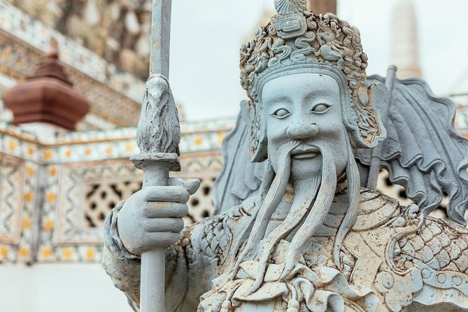 Full Day Bangkok PRIVATE City Tour With Locals - Wat Trimit & Wat Pho tickets - Chinatown markets, food stalls, and Chinese temples