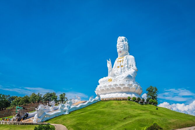 Full Day Chiang Rai 3 Temples White, Blue,Big Bhudha Temples - Blue Temple: color, murals, and a calmer visit