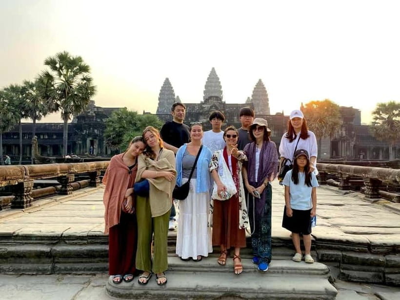 Full-Day Explore Angkor Temples Sunset Tour (with Lunch) - Angkor Wat, two and a half hours with the essential masterpiece