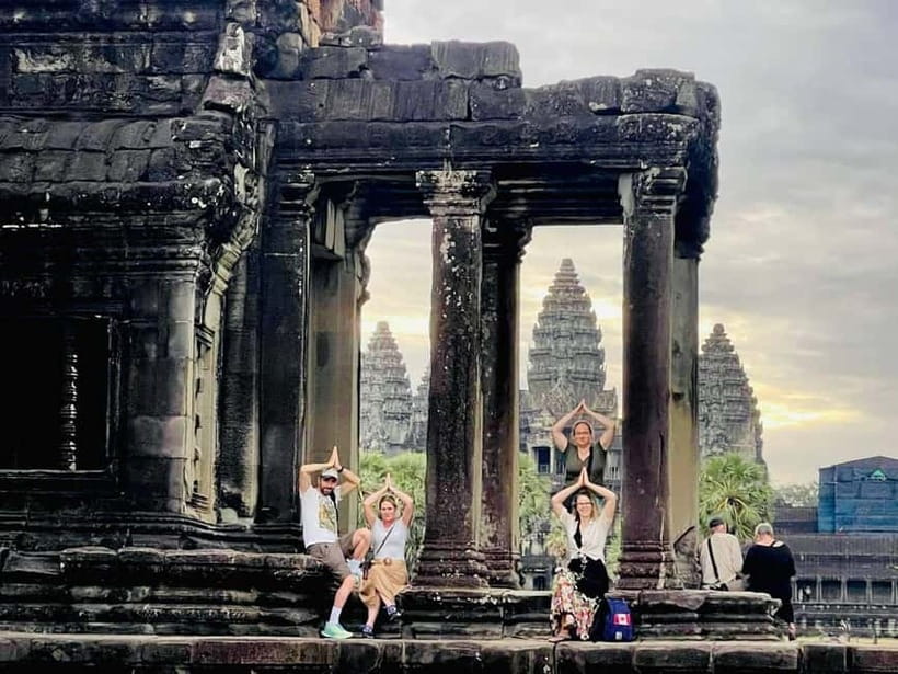 Full-Day Explore Angkor Temples Sunset Tour (with Lunch) - Bayon and the stone faces of Angkor Thom