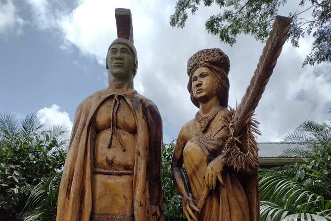 Full Day Oahu Tour with Byodo Temple & Waimea Waterfalls - The guide can shape the whole day