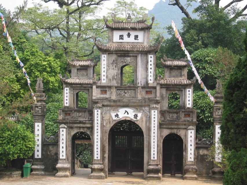 Full-Day Perfume Pagoda Private or Small-Group Tour - Heaven Kitchen Pagoda and Le Dynasty Architecture