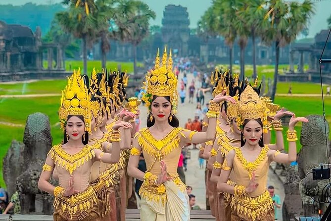 Full-Day Temples of Angkor Small Group Tour - Lunch near Srah Srang, with a needed pause