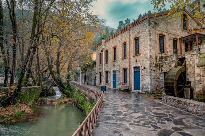 ''Full-Day Tour of Delphi-Byzantine Monastery of Hosios Loukas'' - The driver experience and the guide question