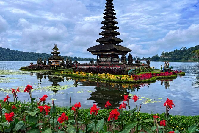 Full-Day Tour to Water Temples and UNESCO Rice Terraces in Bali - Tanah Lot and the long road to sunset