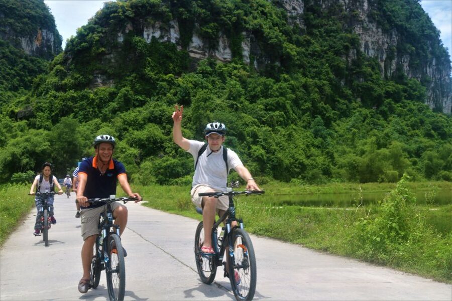 Full Day Trang An, Bich Dong Pagoda, Biking & Family Visit - Inside a three-generation Vietnamese home