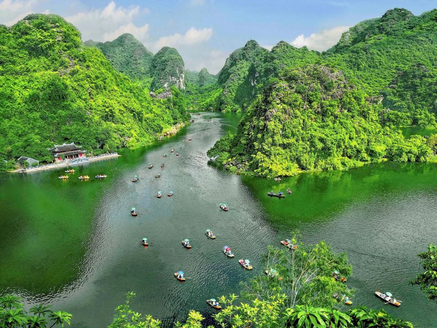Full Day Trang An, Bich Dong Pagoda, Biking & Family Visit - What the small group changes