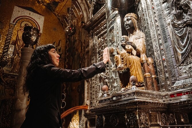 Full-Day Trip Barcelona to Montserrat Monastery & Cava Winery - Leaving the monastery for cava country