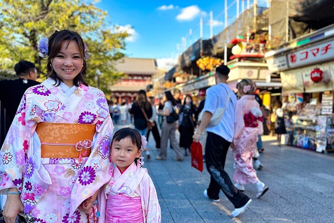 Full Tokyo: Meiji Shrine, Imperial Palace, Asakusa & Skytree - Two hours around Asakusa and Senso-ji