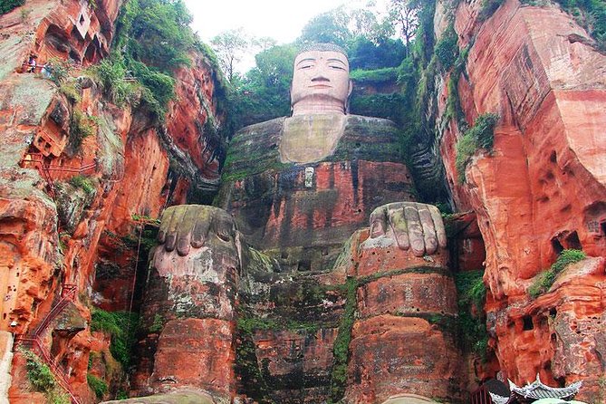 Giant Panda and Leshan Buddha Day Trip from Chengdu - The drive from Chengdu to Leshan