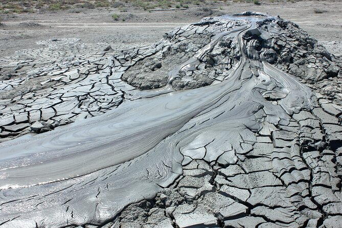 Gobustan, Mud volcanoes, Fire temple, Fire mountain PRIVATE TOUR - Mud volcanoes and the ride in a Lada