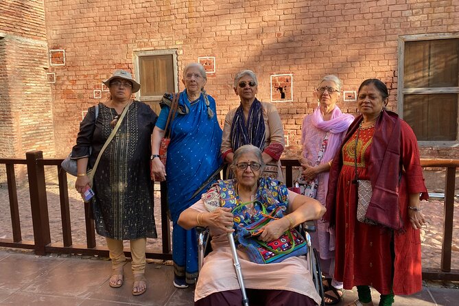 Golden Temple and Jallianwala Bagh Guided Tour - Golden Temple architecture deserves quiet attention