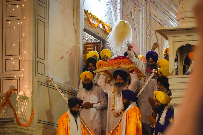 Golden Temple Guided Tour (Planet Amritsar Inc.) - What the small group changes