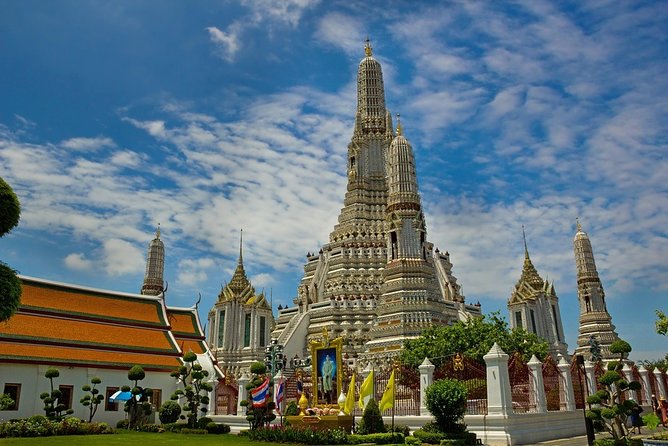 Grand Palace & Temples of Bangkok - Wat Pho and the huge Reclining Buddha