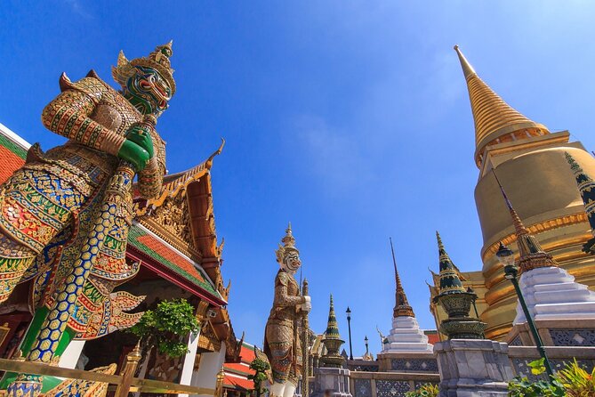 Grand Palace & Temples of Bangkok with experienced guide - How much does the guide affect the experience?