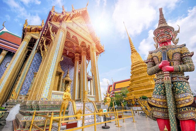 Grand Palace, Wat Phra Kaew, Wat Pho and Wat Arun Walking Tour From Bangkok - A strong first look at Bangkok’s royal quarter
