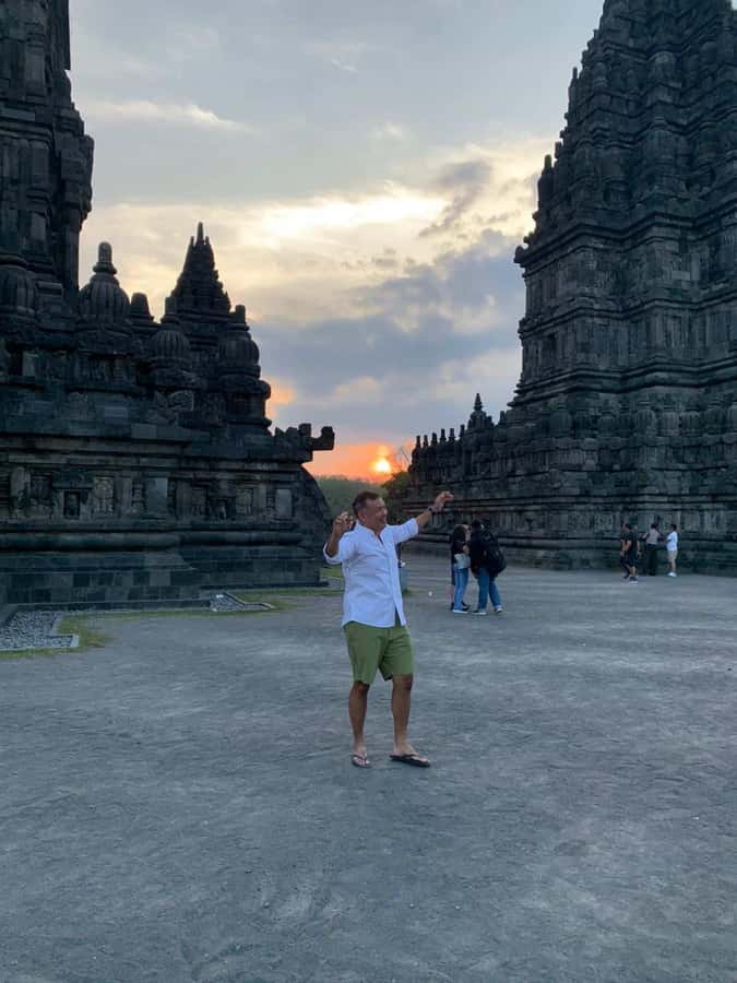 Guarantee Borobudur Structure, Sunrise Stumbu & Prambanan. - Why Setumbu Hill is worth the early alarm