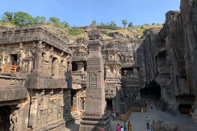 Guided 3-Day Tour: Discover Ajanta, Ellora Cave & Aurangabad City - Day 2: Ellora’s giant rock-cut monuments