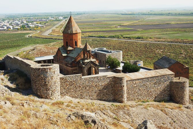 Guided tour: Khor Virap, Noravank Monastery, Areni, Jermuk - Khor Virap and the first view of Mount Ararat