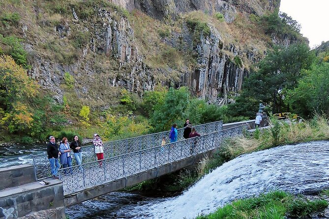 Guided tour: Khor Virap, Noravank Monastery, Areni, Jermuk - Cancellation and booking details
