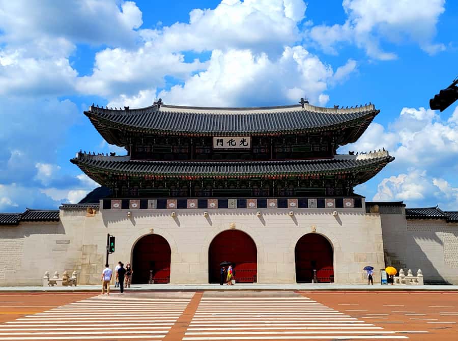 Gyeongbokgung Palace, Jogyesa Temple and Bukchon village - Why this route works for a first Seoul day