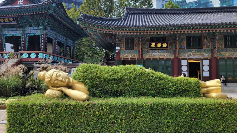 Gyeongbokgung Palace, Jogyesa Temple and Bukchon village - Is $82 a fair price?