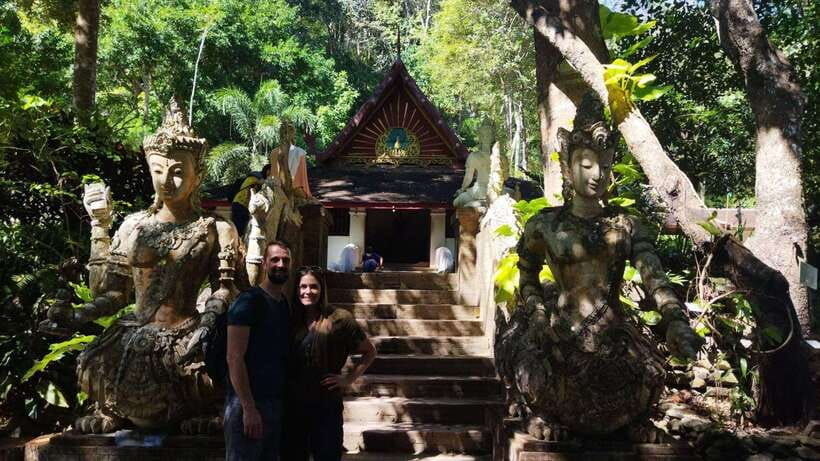 Half Day Morning Wat Pha Lat & Wat Phra That Doi Suthep Tour - Wat Phra That Doi Suthep and its 306 steps