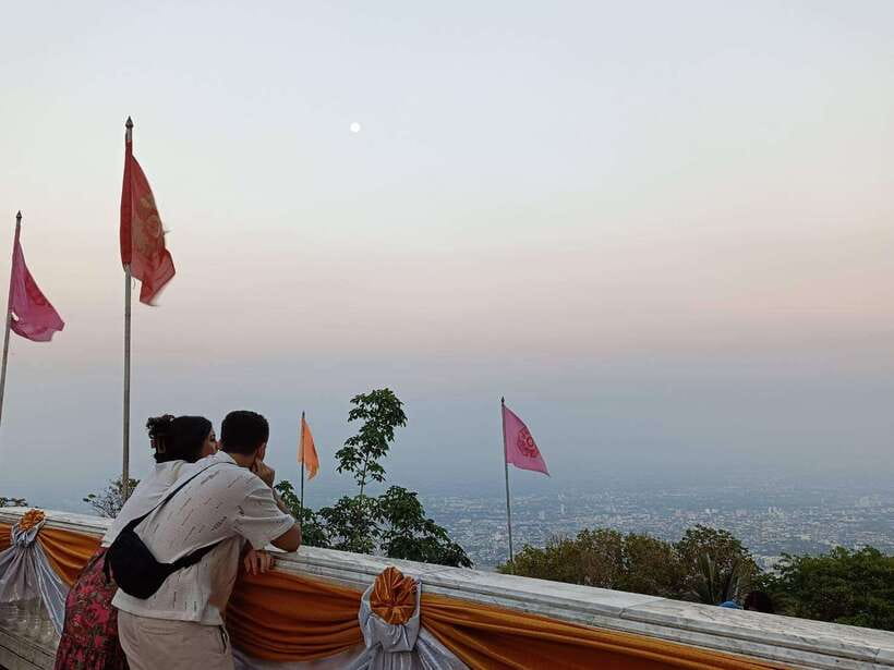 Half Day Morning Wat Pha Lat & Wat Phra That Doi Suthep Tour - Is $24 good value?