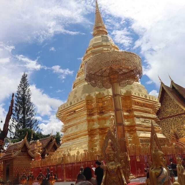 Half Day Morning Wat Pha Lat & Wat Phra That Doi Suthep Tour - Who should book this Chiang Mai temple tour?