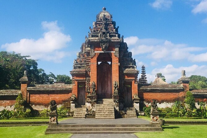 Half-Day Private Tanah Lot Sunset Tour - Batu Bolong and the sea-cut rock