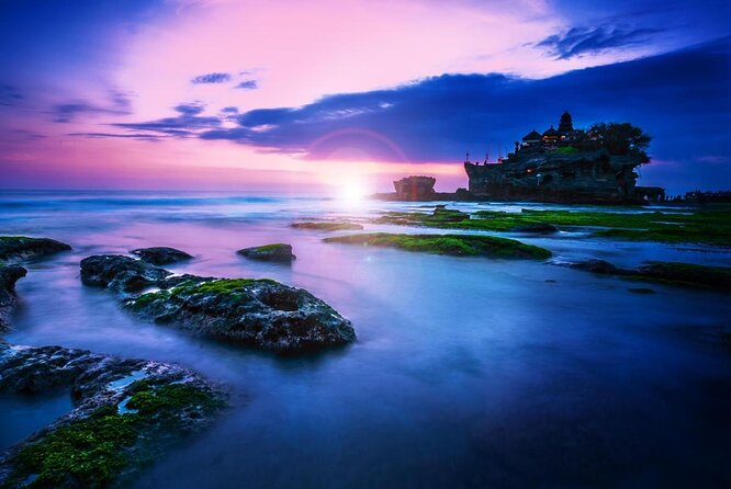 Half-Day Taman Ayun UNESCO and Tanah Lot Temple with private Car - Tanah Lot and the famous offshore shrine
