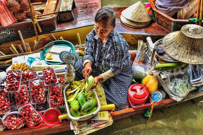 Half-Day Tour : PRIVATE Grand Palace & Temples - The Grand Palace: Bangkok’s grand opening scene