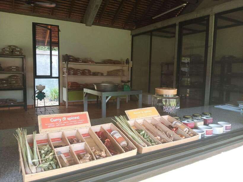 Half Day Trip: Silk Farm, Satcha, and Senteur d'Angkor Tour - Artisan d’Angkor and the finished handicraft