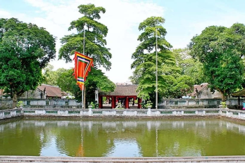 Hanoi: Full-Day Tour with Hoa Lo, Literature Temple & Guide - What to bring and what to wear