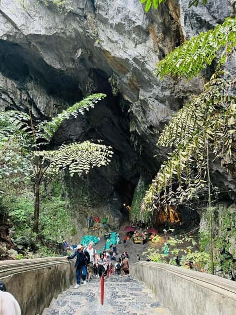 Hanoi: Perfume Pagoda Day Tour with Boat Ride & Cave Visit - Entering the Perfume Pagoda Complex