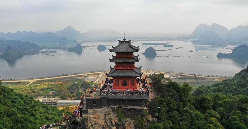 Hanoi: Perfume Pagoda Day Tour with Boat Ride & Cave Visit - Weather, clothing, and comfort