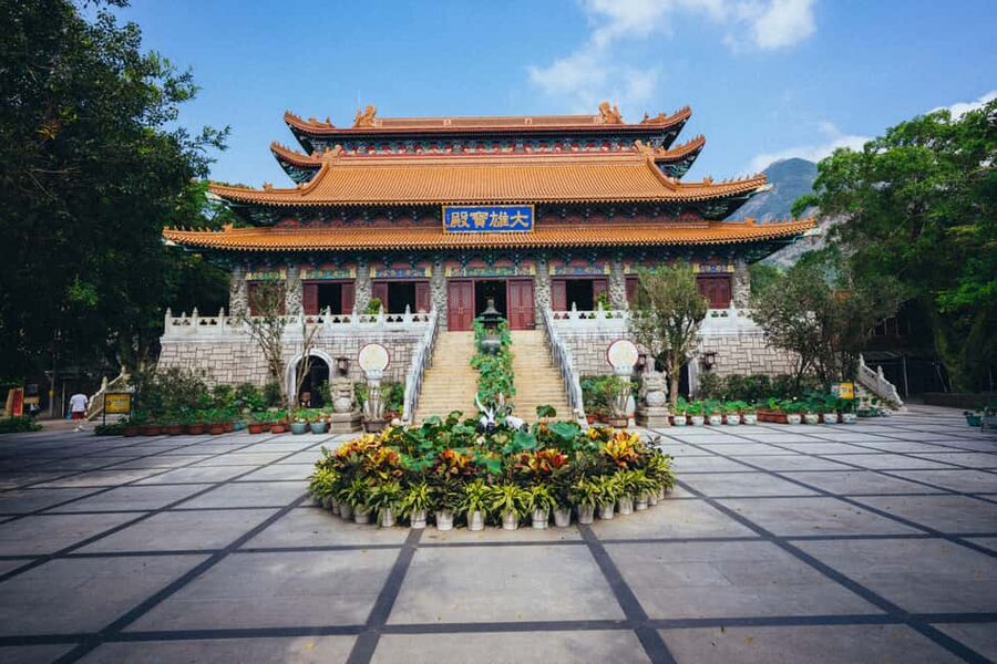 Hong Kong: Lantau Private Coach, Tai O & Big Buddha Tour - Returning to Ngong Ping and the cable car option