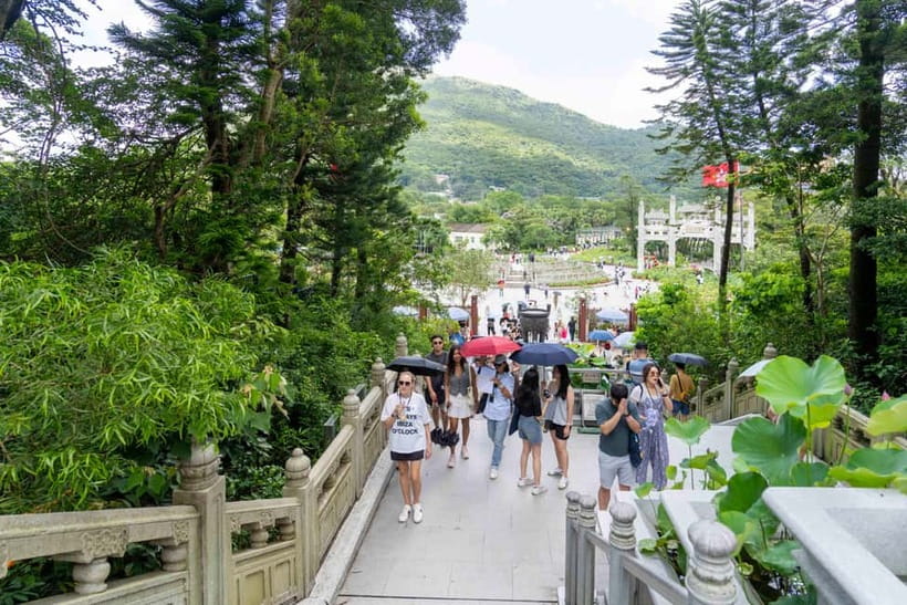 Hong Kong: Lantau VIP Priority Cable Car, Big Buddha & Tai O - From Kowloon to Lantau Island by Coach