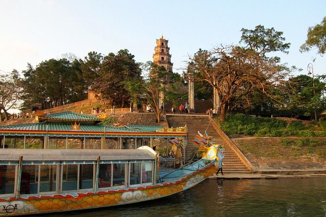 Hue: 3 Tombs + Pagoda with Knowledgeable ES Driver - What the driver actually adds