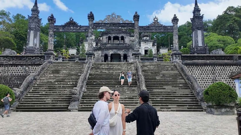 Hue: Dragon Boat, Perfume River, Pagoda & Royal Tomb Tour - What the $11 price really covers