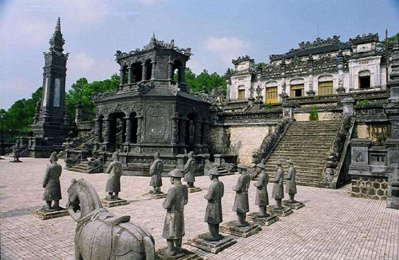 Hue: Private Dragon Boat, Pagoda, and Royal Tomb Tour - Key points at a glance